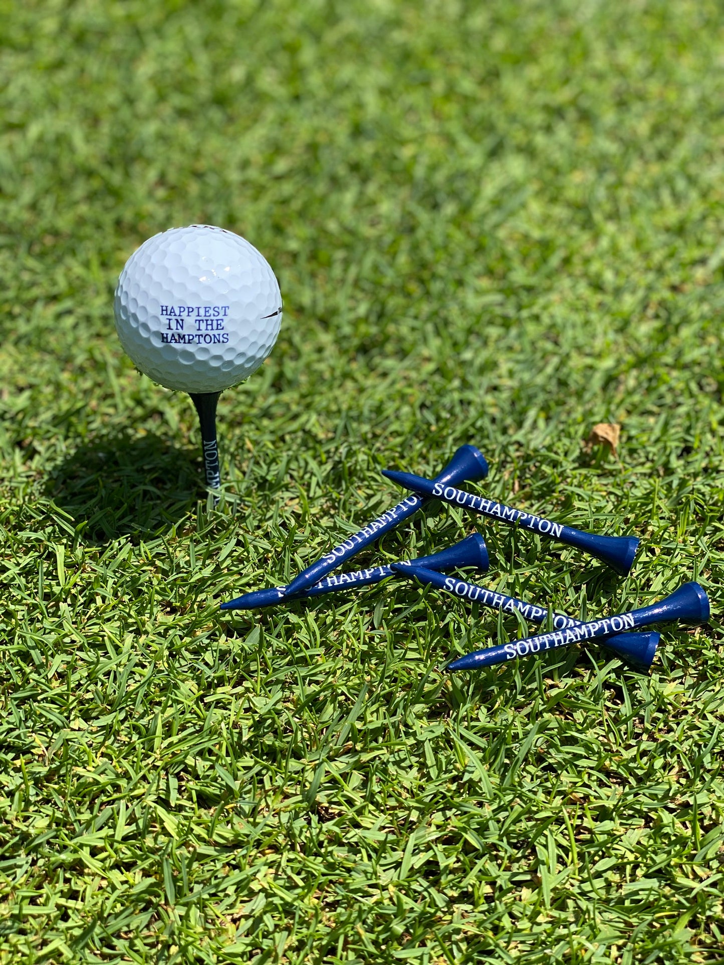 Golf Ball with Six Tees | Hamptons